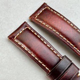 Watchandstrapco｜The Berlin ベルリン｜クラック加工パッド入りレザーウォッチストラップ