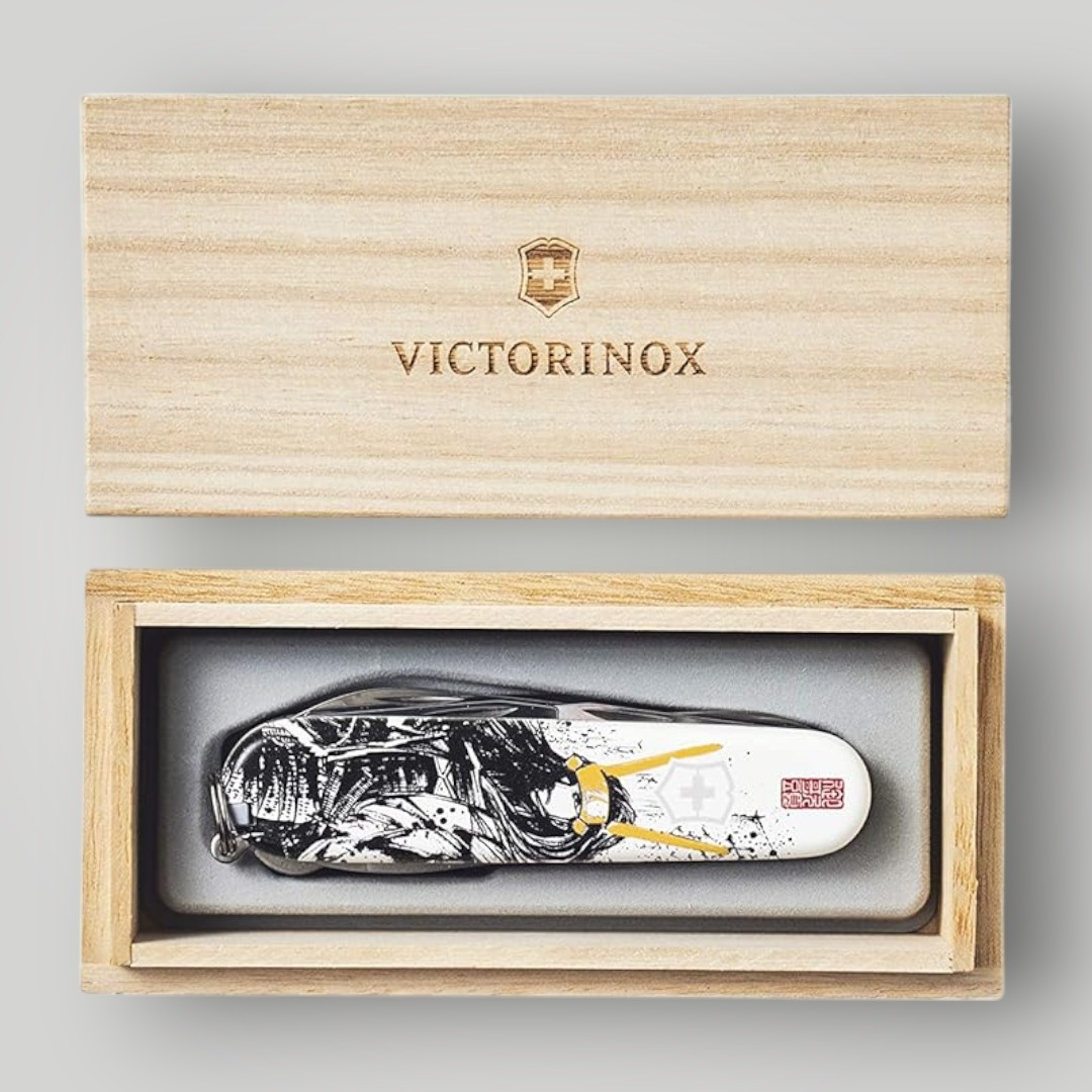 Victorinox | Sengoku Sumi Painting Climber Series