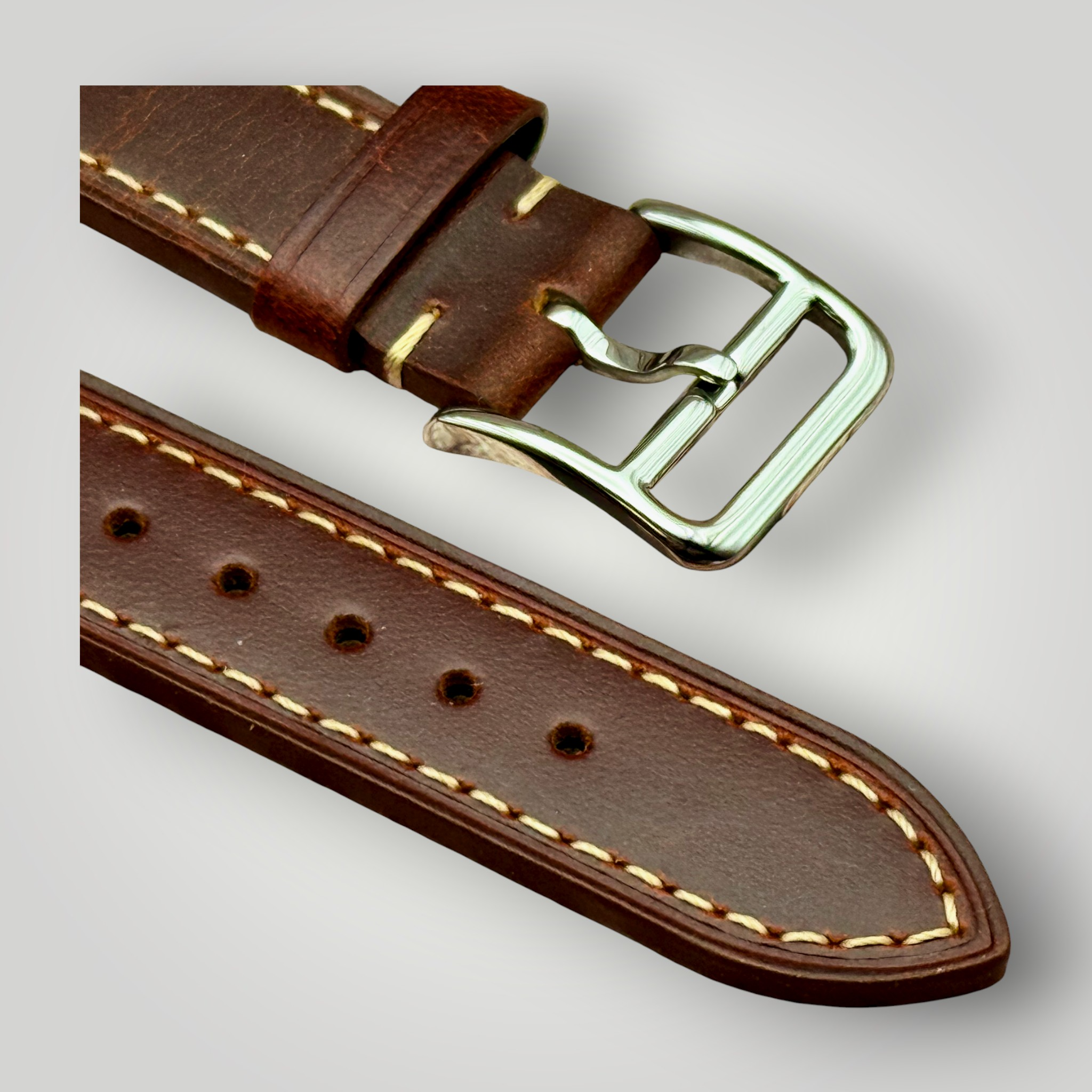 WatchGecko | Brixham 特製錶扣瘋馬皮錶帶