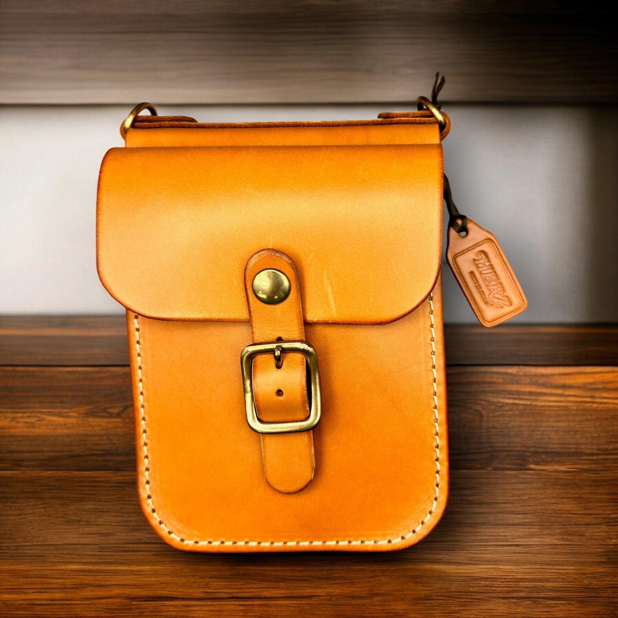 HERZ | Two-Fold Smartphone Pouch – Japanese Handmade Leather Phone Bag (SN-2410)