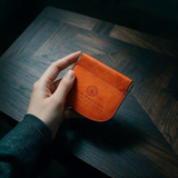 Cléo Italian Pueblo Leather Coin Case — Patina-Ready Daily Carry — 25g, Made in Japan