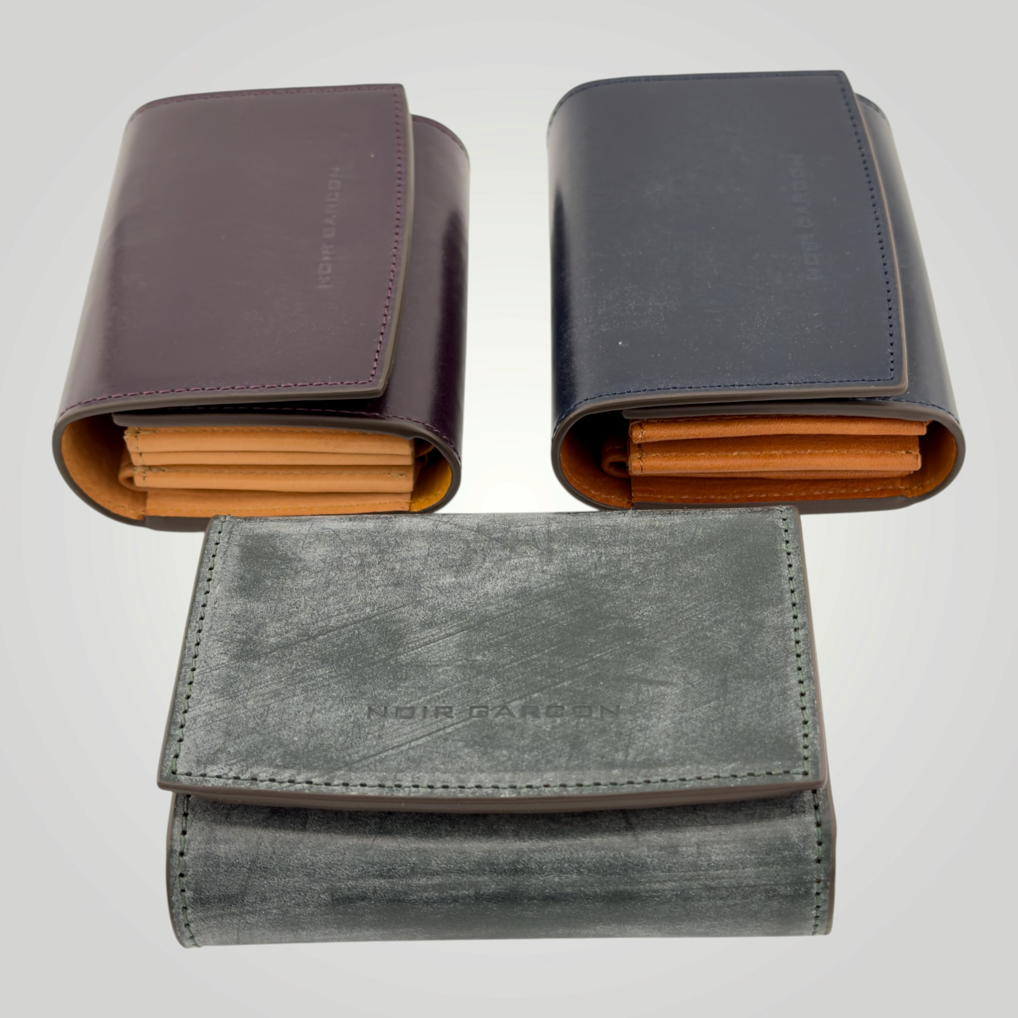 NOIR GARCON Tri-Fold Wallet — Bridle Leather — Compact Capacity — 10.9 × 7.8cm