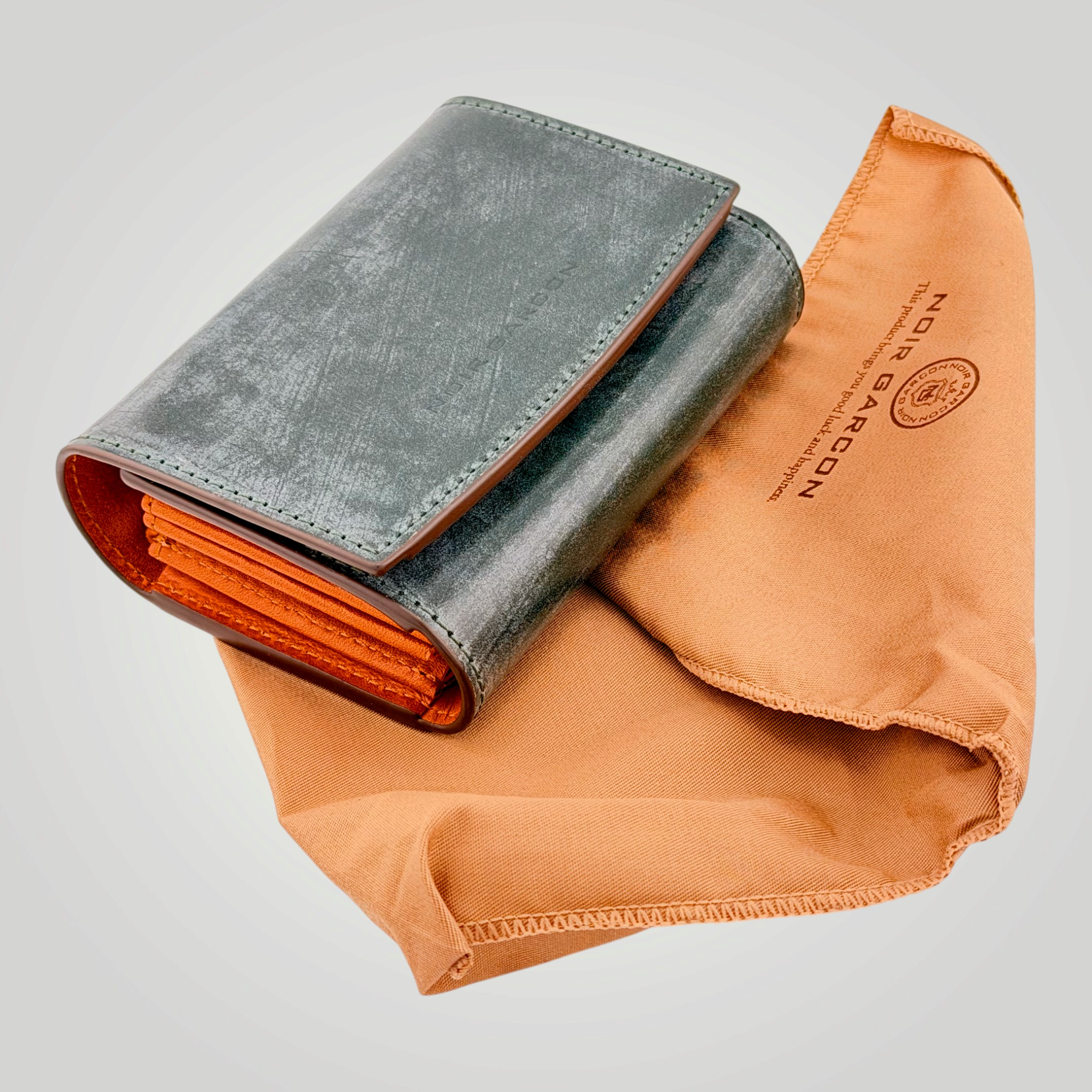 NOIR GARCON Tri-Fold Wallet — Bridle Leather — Compact Capacity — 10.9 × 7.8cm