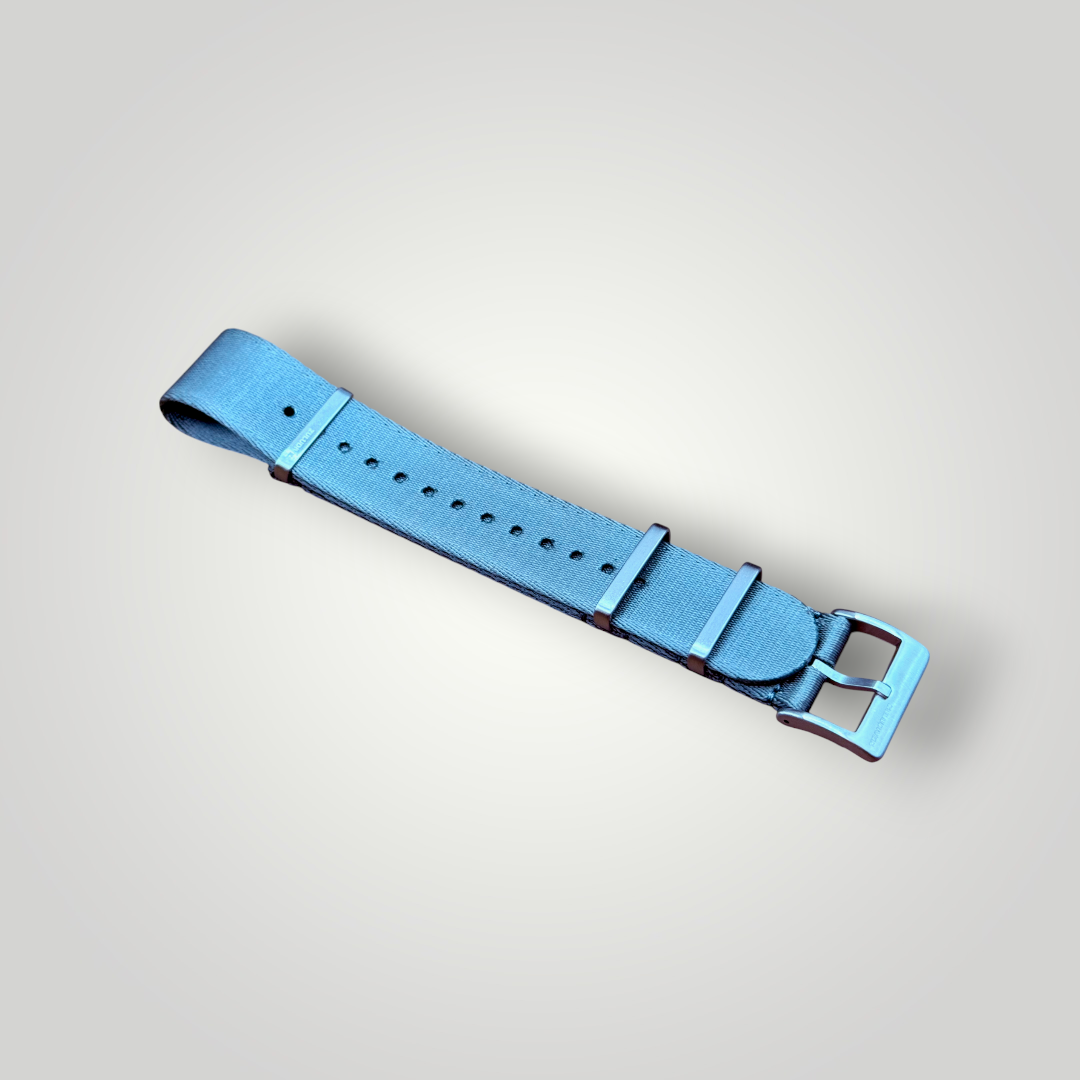 ZULUDIVER | 1973 British Military Watch Strap – Armoured Collection