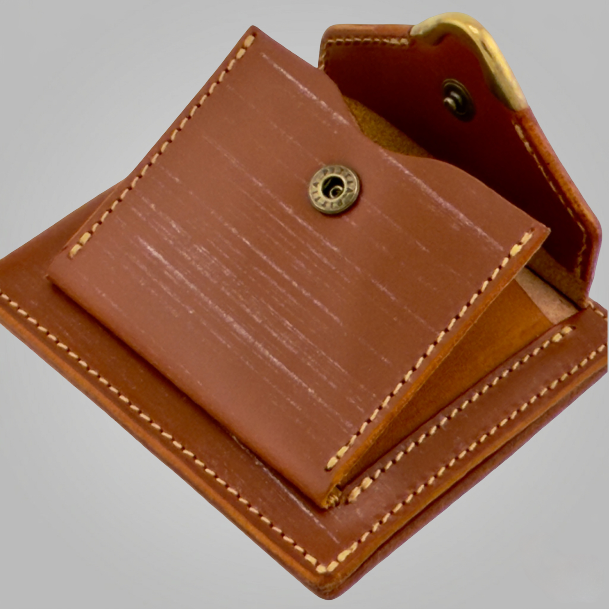 Cramp UK Bridle Leather Compact Wallet — Brass Front Accent — 10×7×3cm, Bourbon